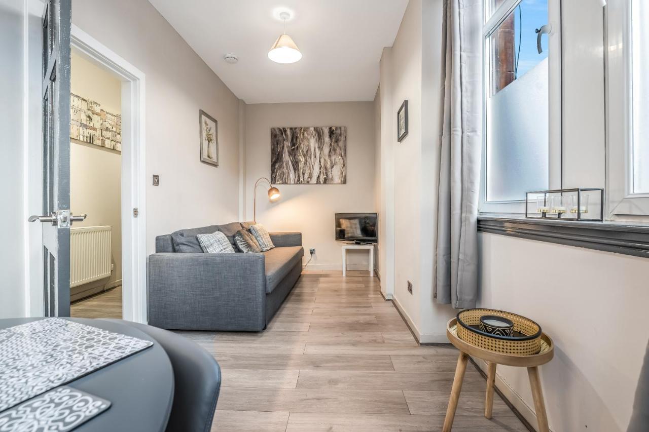 Private Ground Floor Main Door Entrance - Spacious 2 Bedroom Property - The Shore, Leith Edynburg Zewnętrze zdjęcie