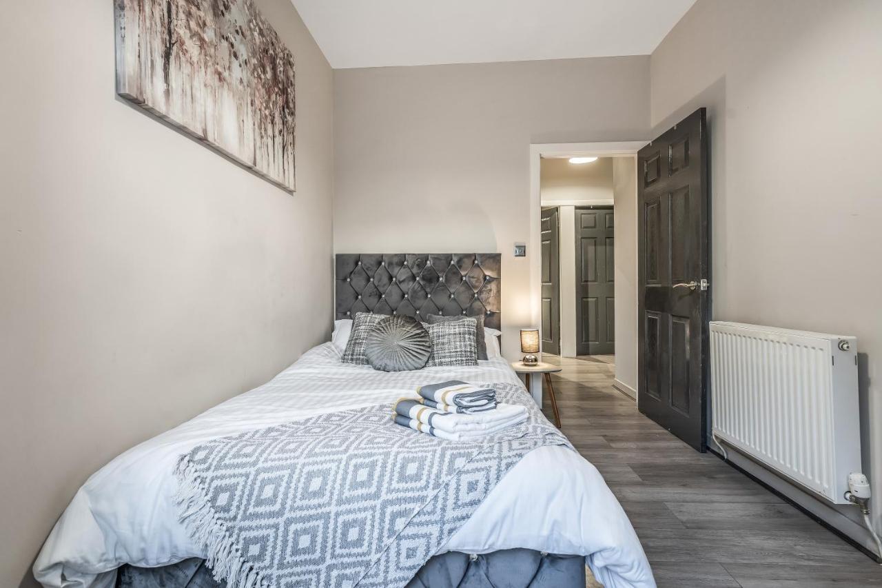 Private Ground Floor Main Door Entrance - Spacious 2 Bedroom Property - The Shore, Leith Edynburg Zewnętrze zdjęcie